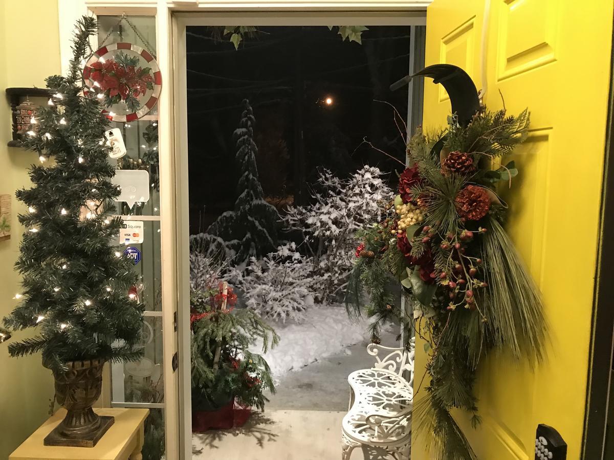 Yellow Door Bed And Breakfast Fort Erie Luaran gambar